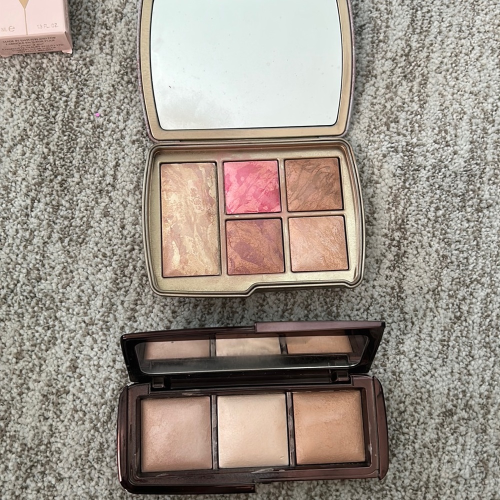 Set of 2 Hourglass palettes